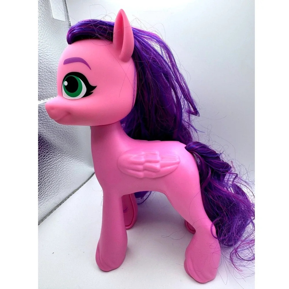 Hasbro My Little Pony A New Generation Pipp Petals Pink Pegasus Figure F1776